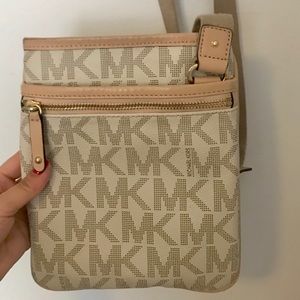 Michael Kors Cross Body Bag